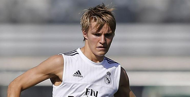 Odegaard en un entrenamiento con el Real Madrid