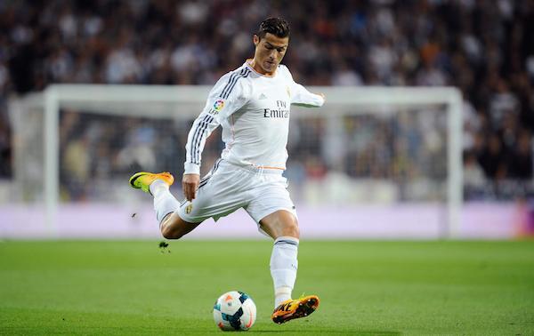 Ronaldo dispara a portería la pasada temporada