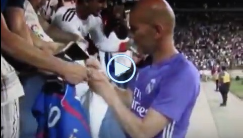 Zidane, detalle, aficionados