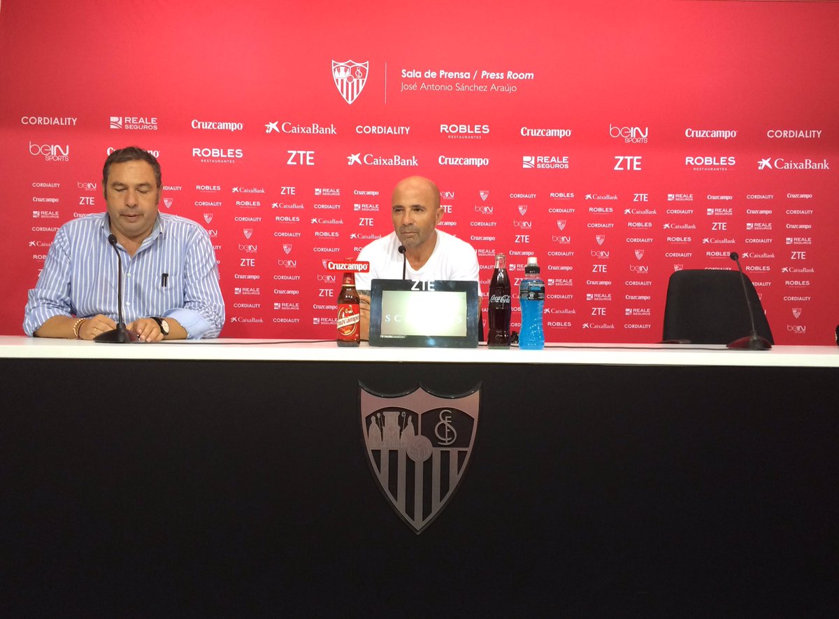 Sampaoli en una rueda de prensa con el Sevilla