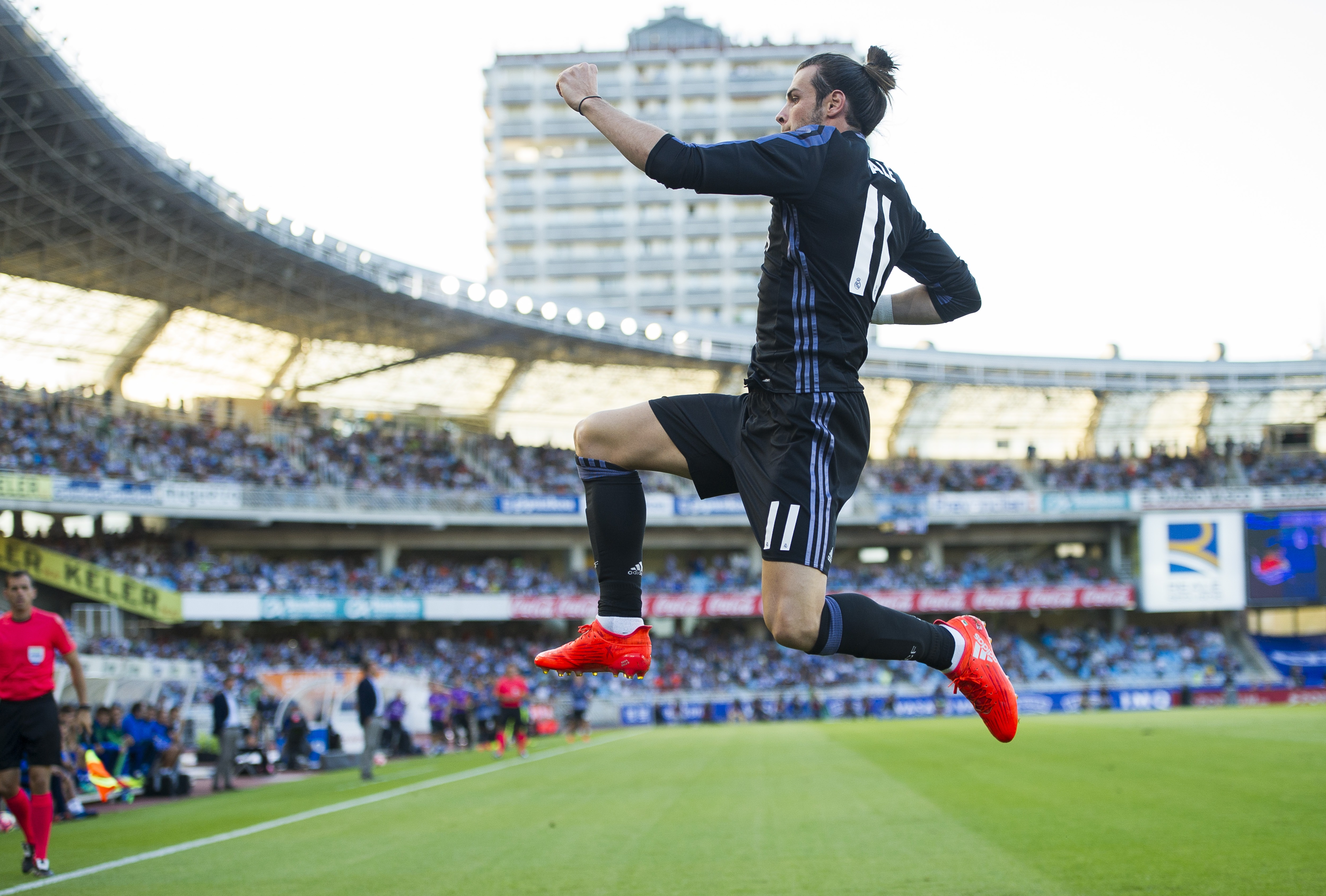 Bale celebra un gol en Anoeta