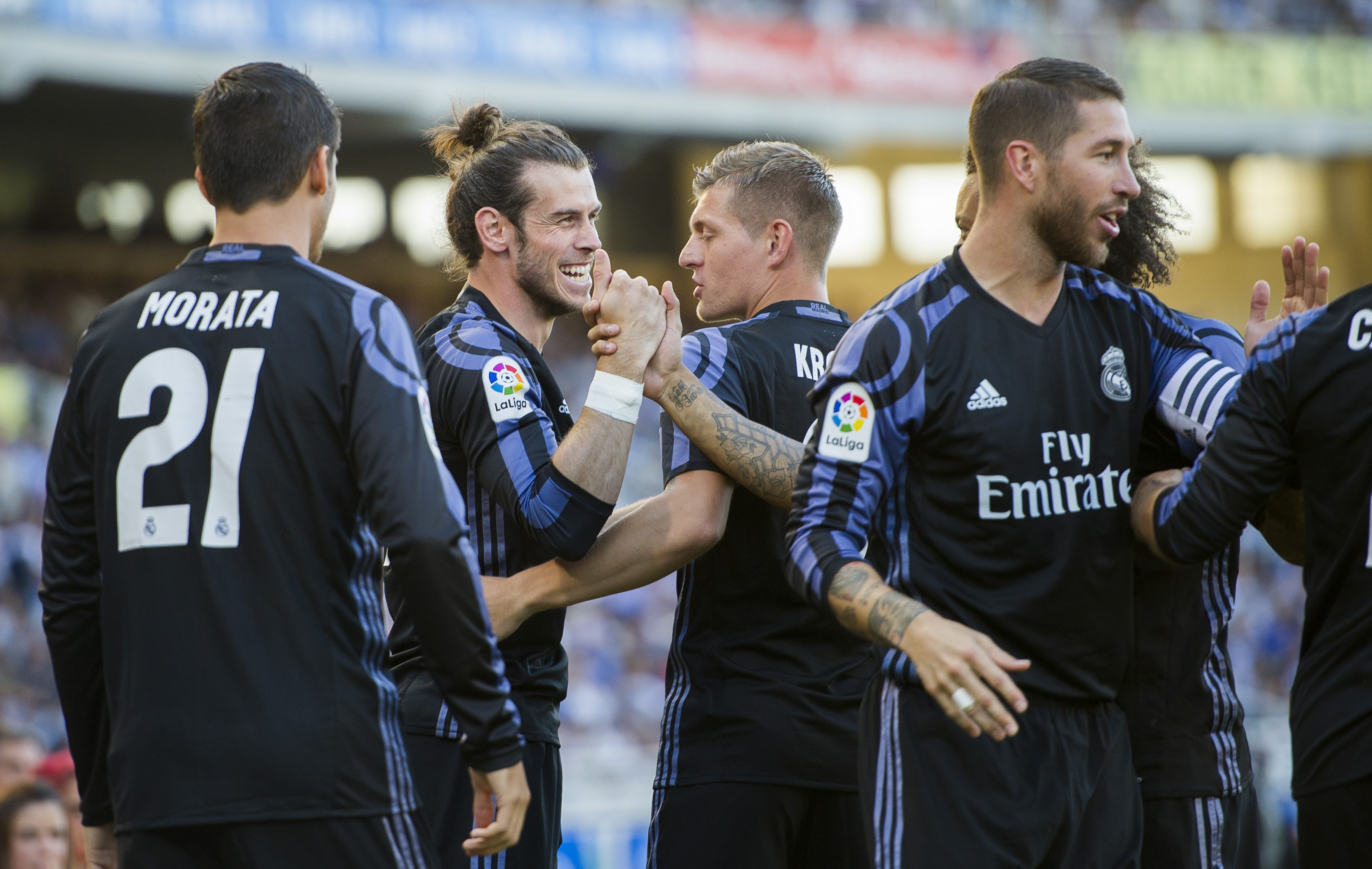Bale, kroos, Ramos y Morata celebran un gol