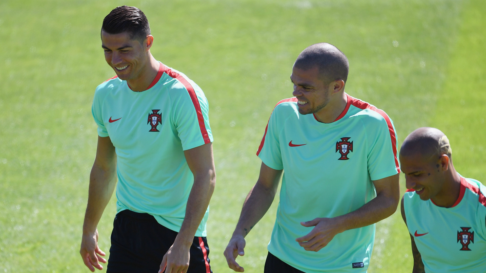 Cristiano Ronaldo y Pepe en un entrenamiento de Portugal