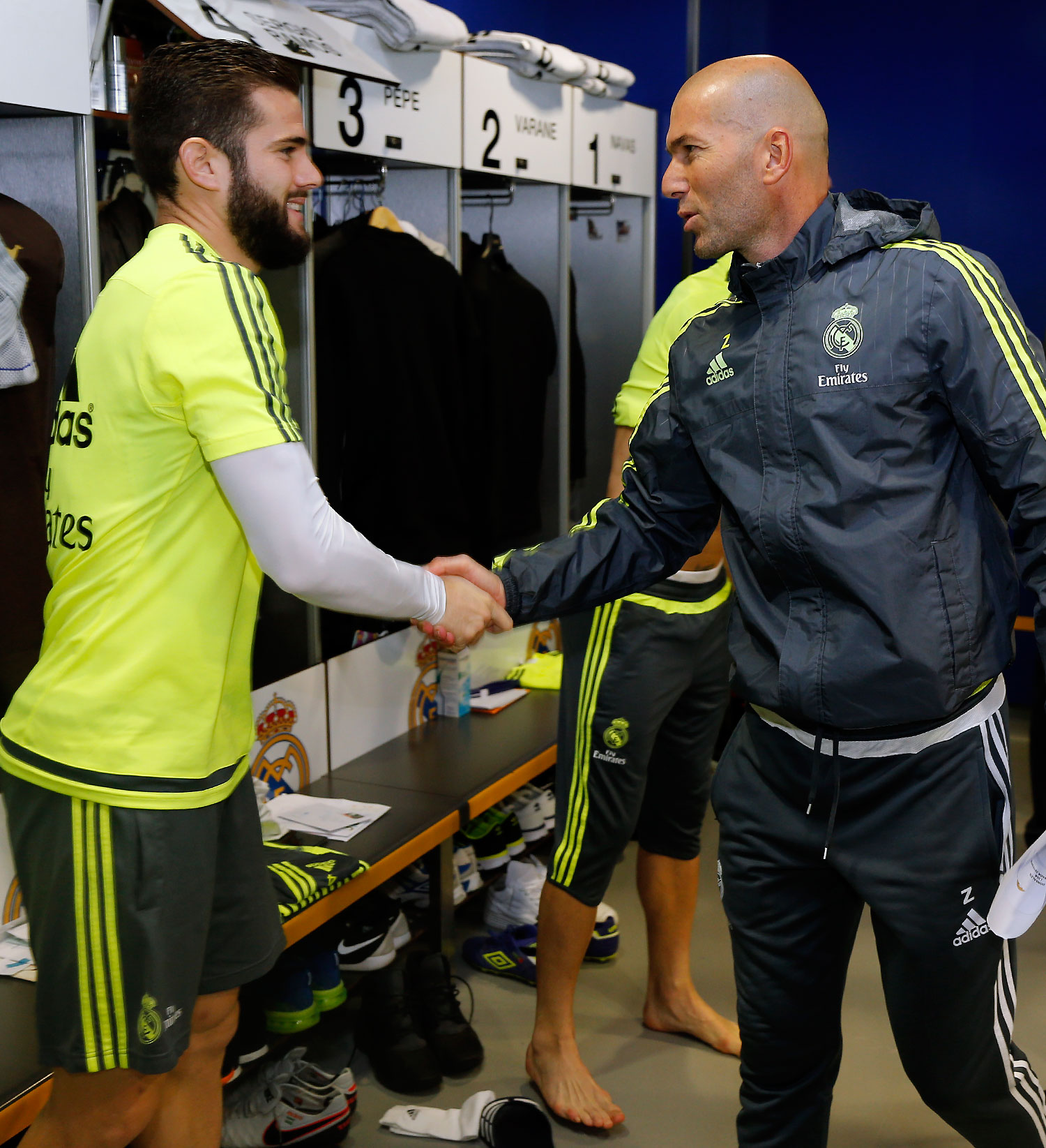 Zidane saluda a Nacho Ferández