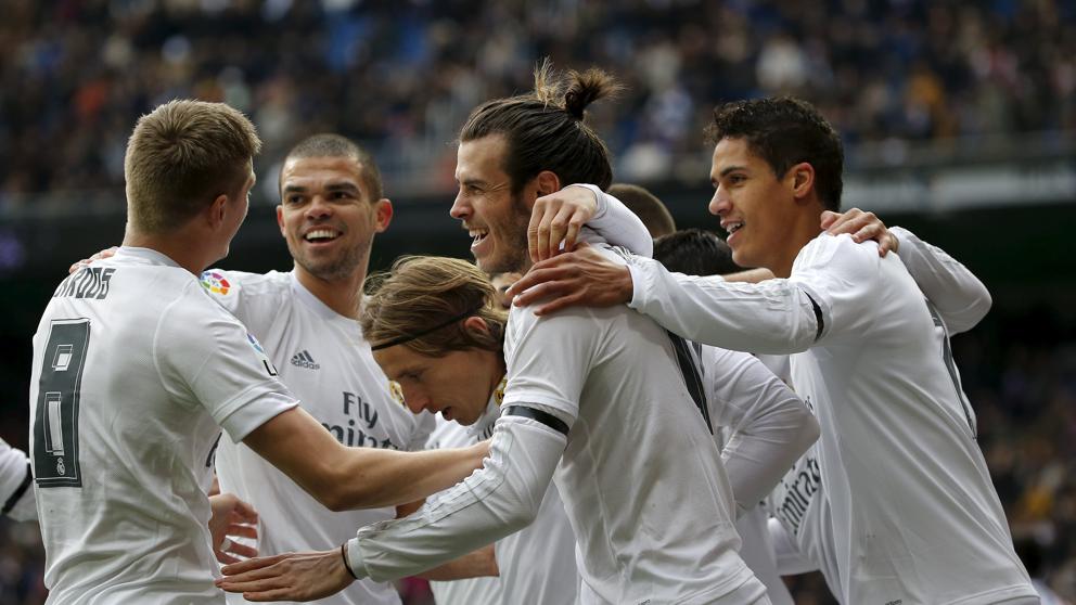 Real Madrid, celebra, gol, Santiago Bernabéu