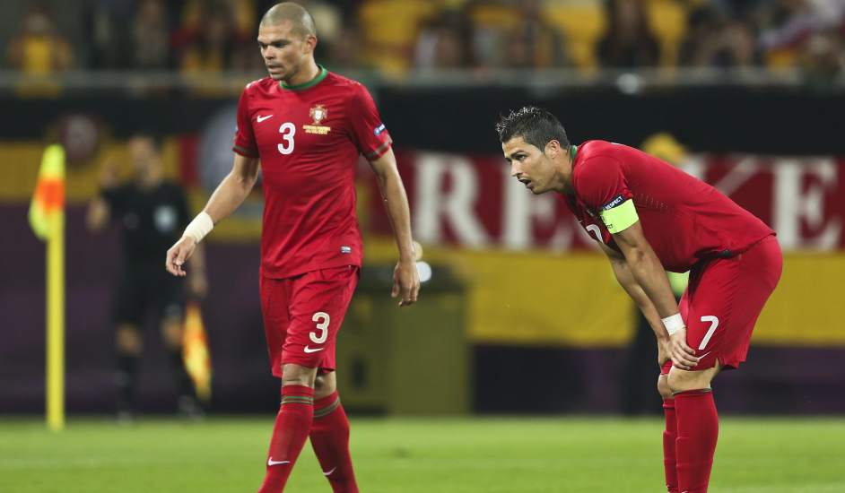 Cristiano y Pepe en un partido con Portugal
