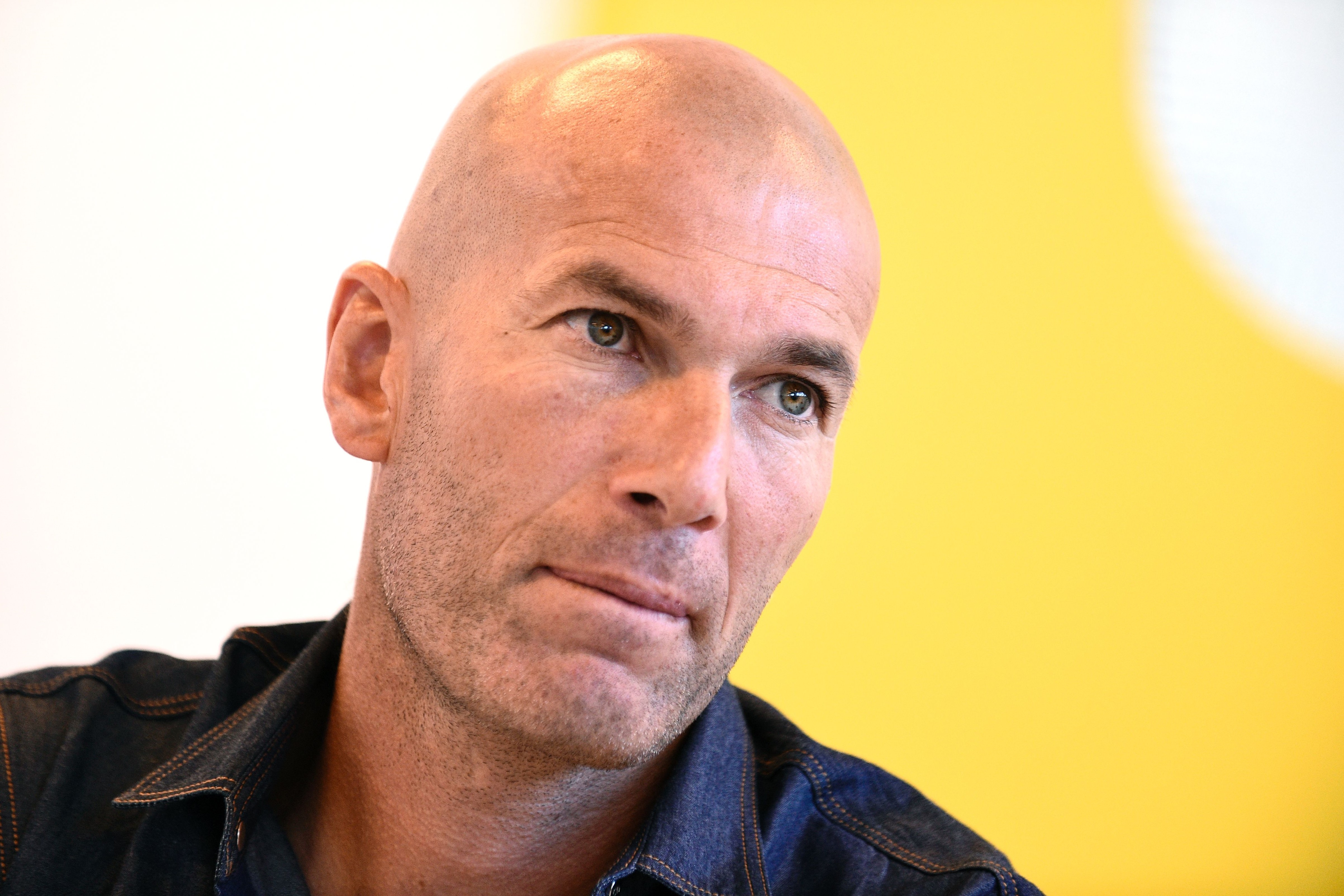 Zidane en un acto