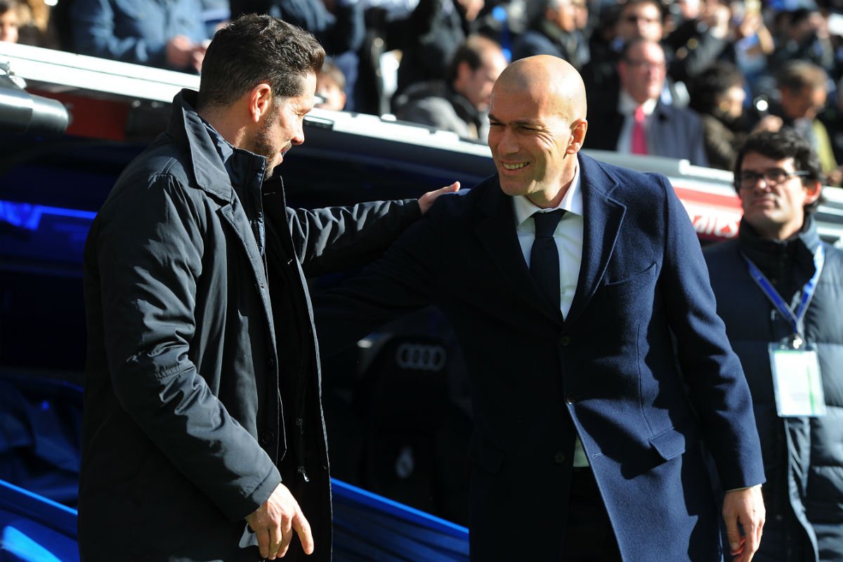 Zidane saluda a Simeone en su último derbi de Liga