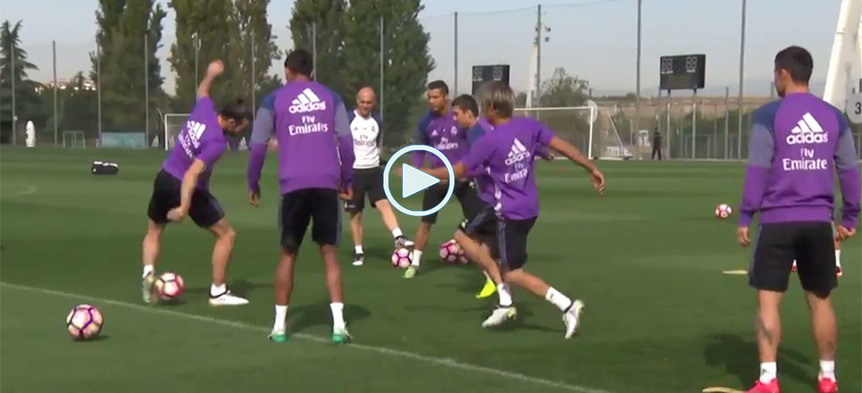 El espectacular pase de tacón de Bale durante el entrenamiento