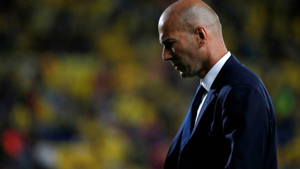 Zidane se muestra pensativo