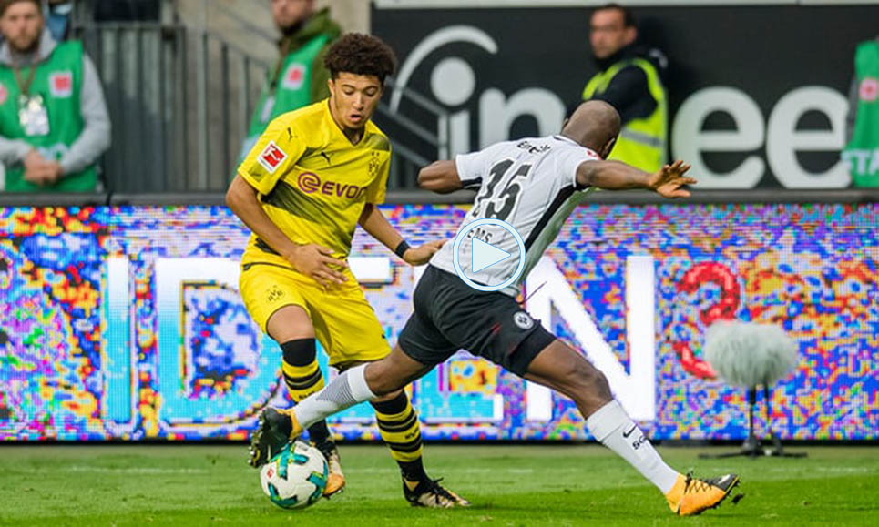 Jadon Sancho en un encuentro con el Borussia Dortmund