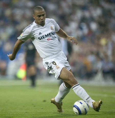 Ronaldo Luis on Ronaldo Nazario Control Jpg