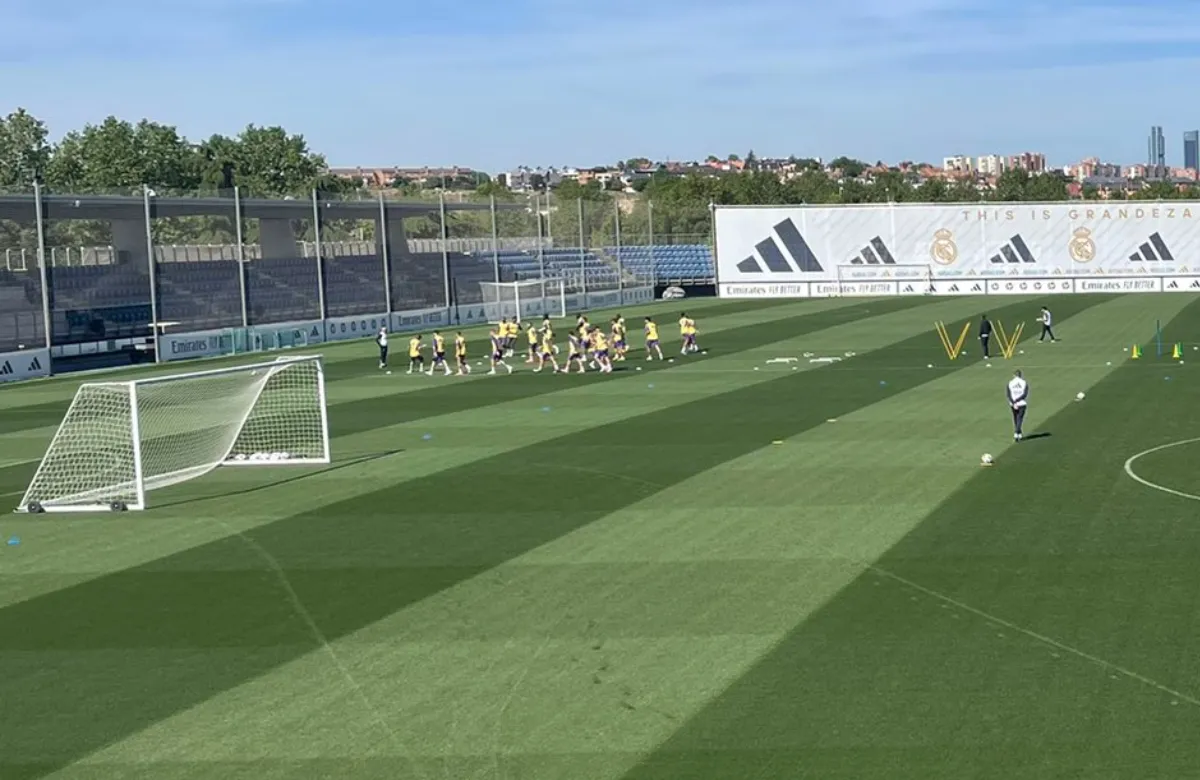 Dos bajas en el entrenamiento del Real Madrid y una sorpresa: Ancelotti puede darle minutos