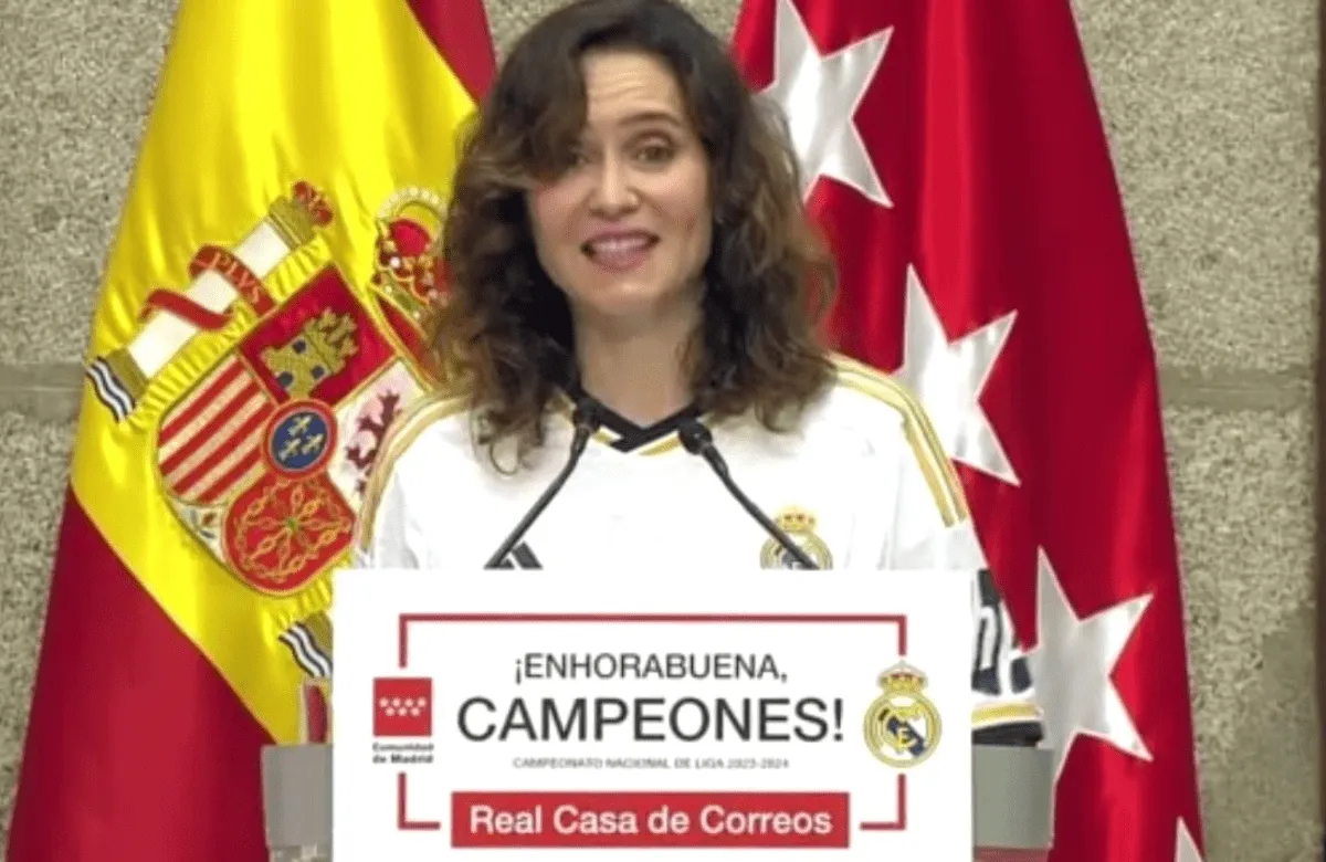 Isabel Díaz Ayuso resalta los valores del Real Madrid en su discurso: "el Madrid campeón sigue brillando"