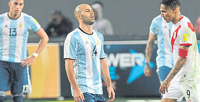 Mascherano se lamenta tras su error con Argentina