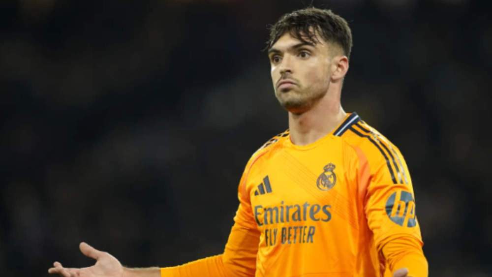 Raúl Asencio durante el partido frente a la Real Sociedad Raúl Asencio durante el partido frente a la Real Sociedad
