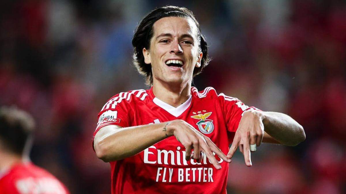 Álvaro Carreras celebrando un gol con el Benfica Álvaro Carreras celebrando un gol con el Benfica
