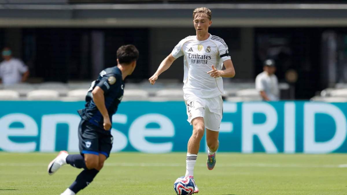 Dean Huijsen durante el Real Madrid Pachuca Dean Huijsen durante el Real Madrid Pachuca