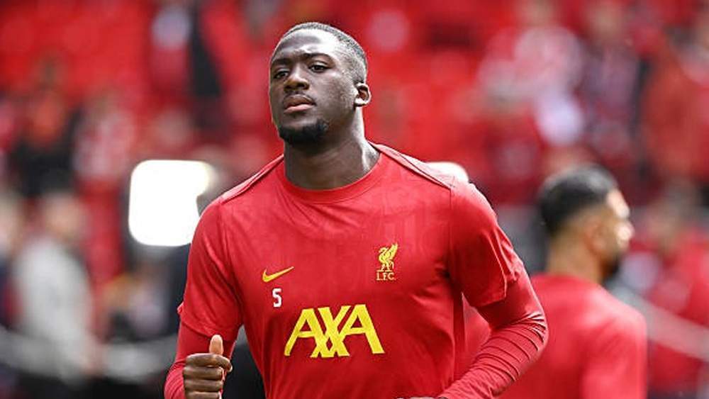 Konaté jugando con el Liverpool Konaté jugando con el Liverpool