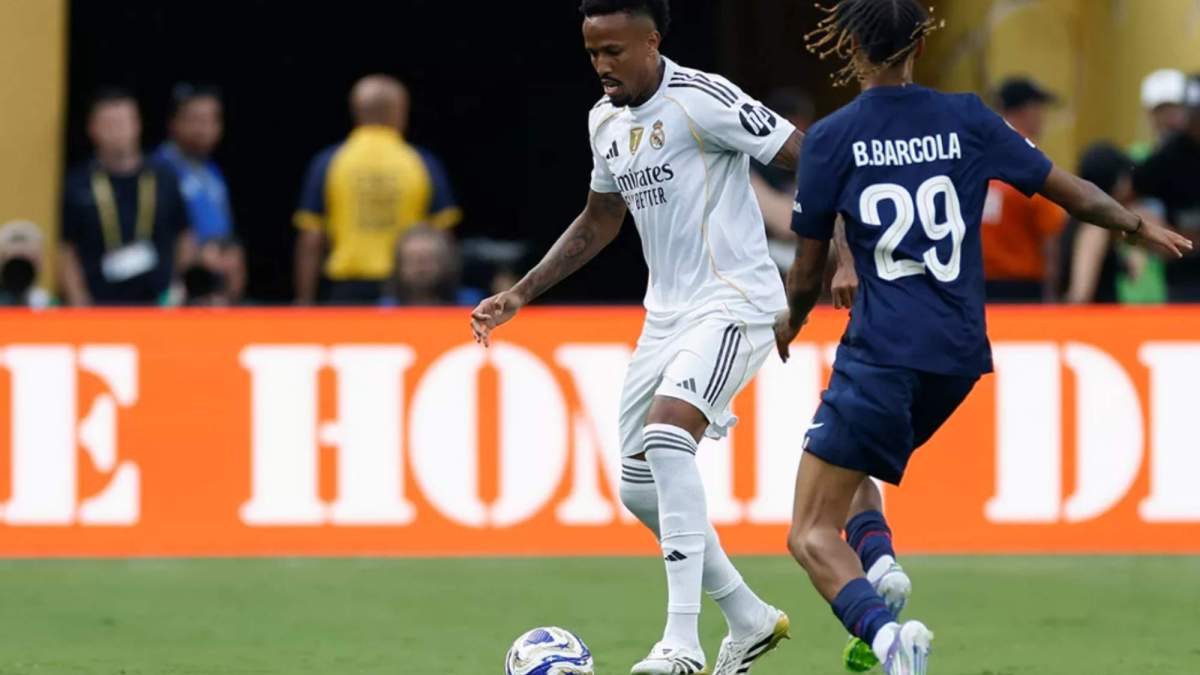 Militao durante el Real Madrid PSG Militao durante el Real Madrid PSG