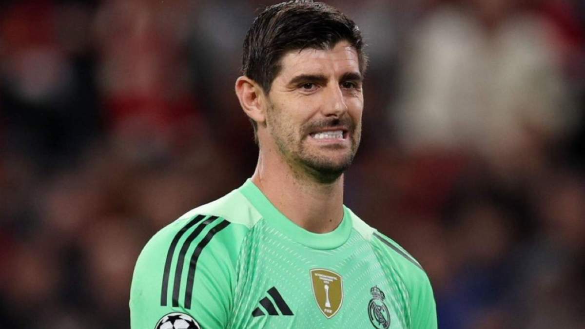 Courtois durante el partido contra el Liverpool Courtois durante el partido contra el Liverpool