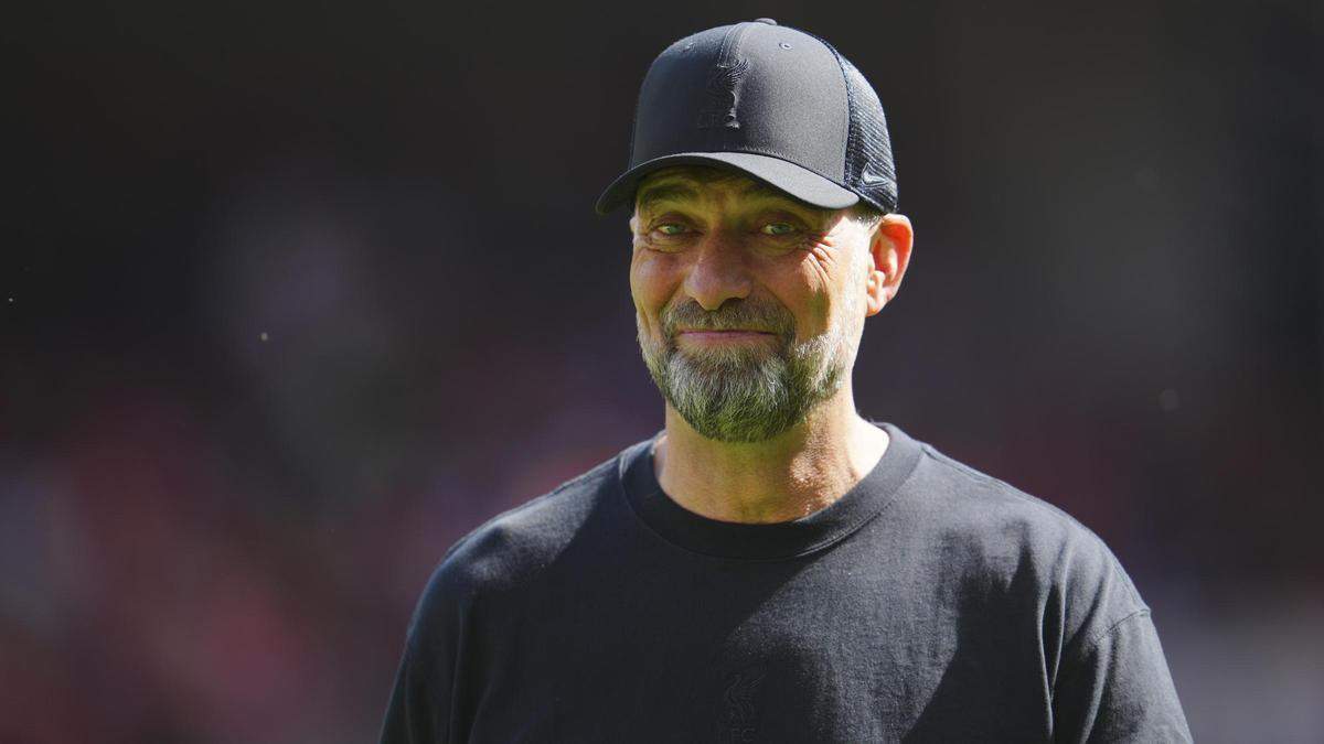 Klopp entrenando al Liverpool. Klopp entrenando al Liverpool.
