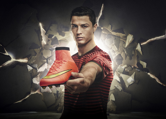 serán las botas con tobillera de Cristiano Ronaldo | Defensa Central