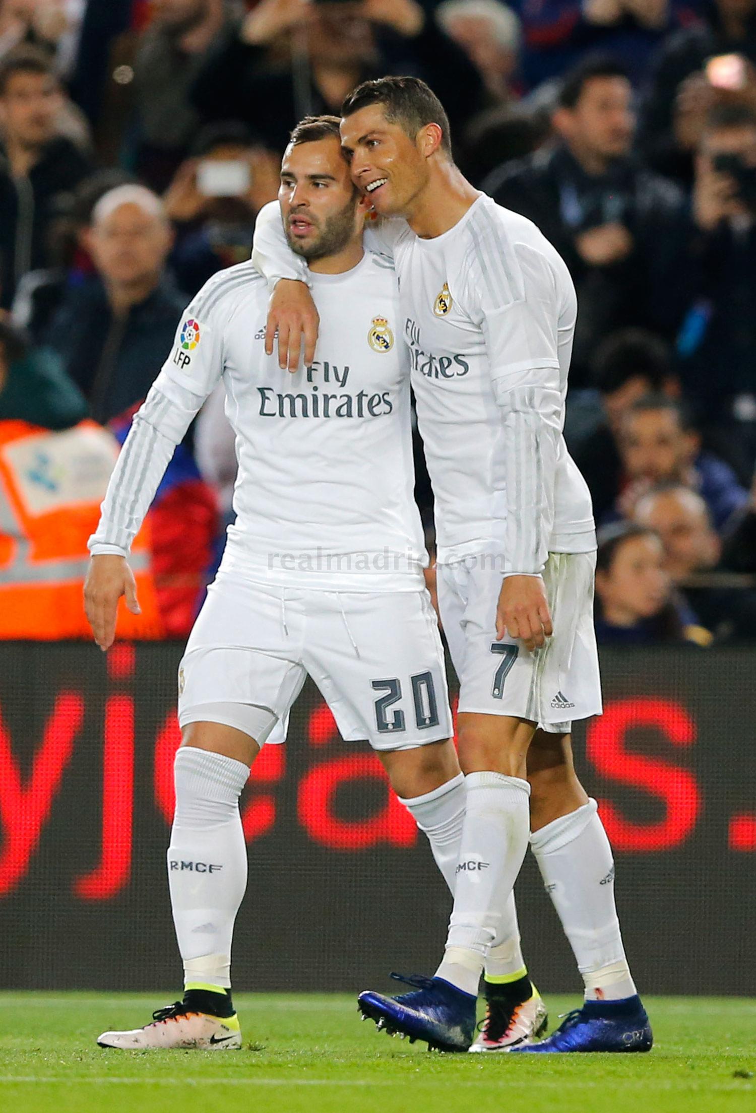 Jesé y Cristiano celebran el gol del portugués