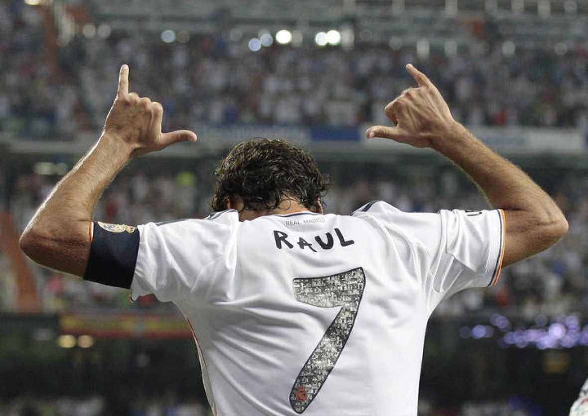 Raúl González celebró así su último gol con el Real Madrid