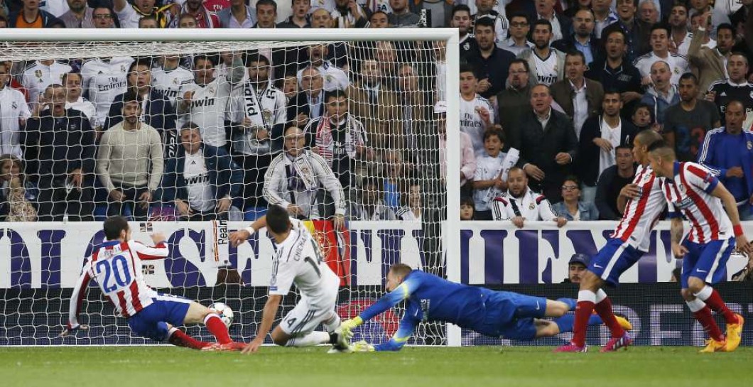 El gol de Chicharito al Atlético de Madrid