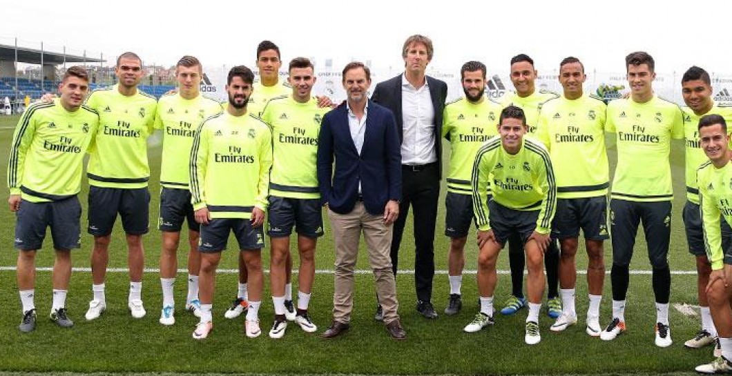 La visita de De Boer y Van der Sar al Real Madrid