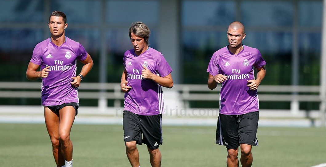 Coentrao corre en compañía de Pepe y Cristiano