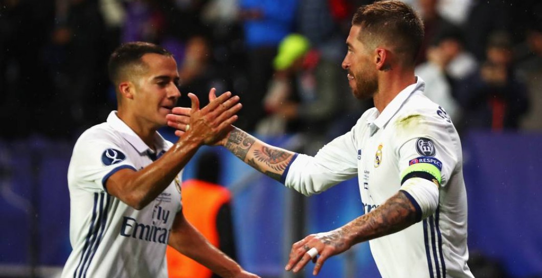 Ramos y Lucas Vázquez celebran un gol con el Real Madrid