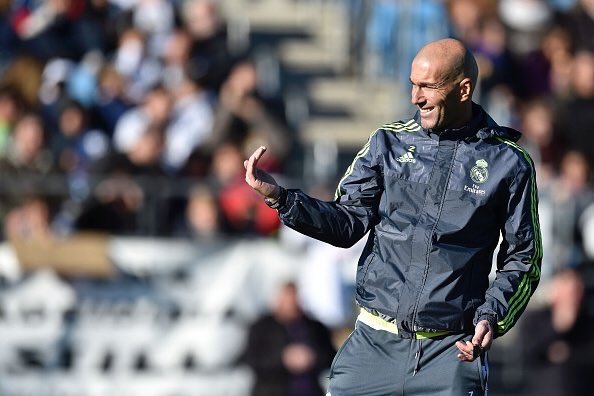 Zinedine Zidane en su primer día como entrenador del primer equipo