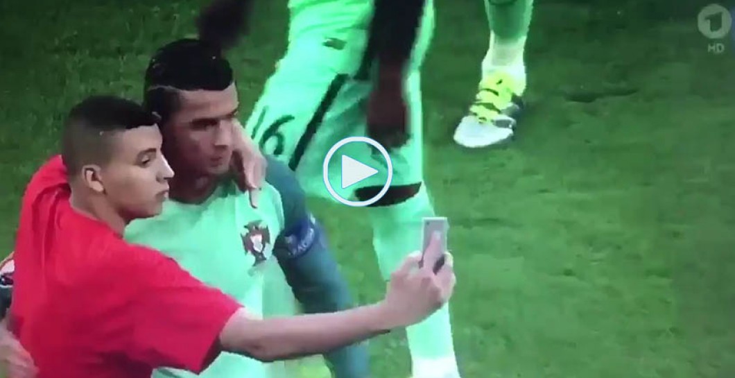 El 'selfie' más rocambolesco de Cristiano Ronaldo