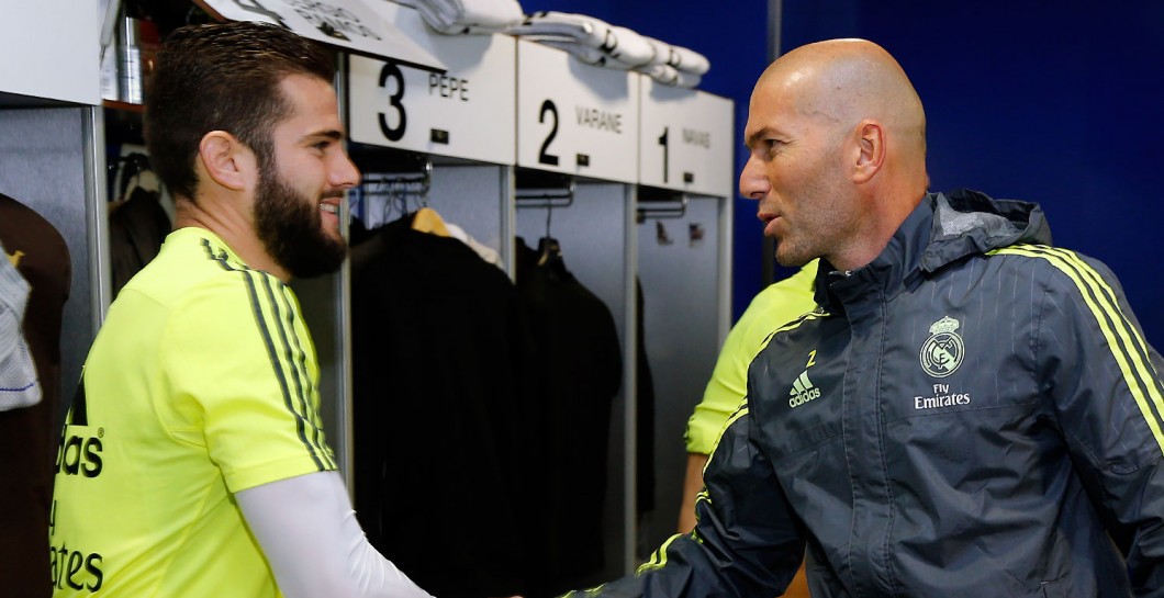 Zidane saluda a Nacho Ferández