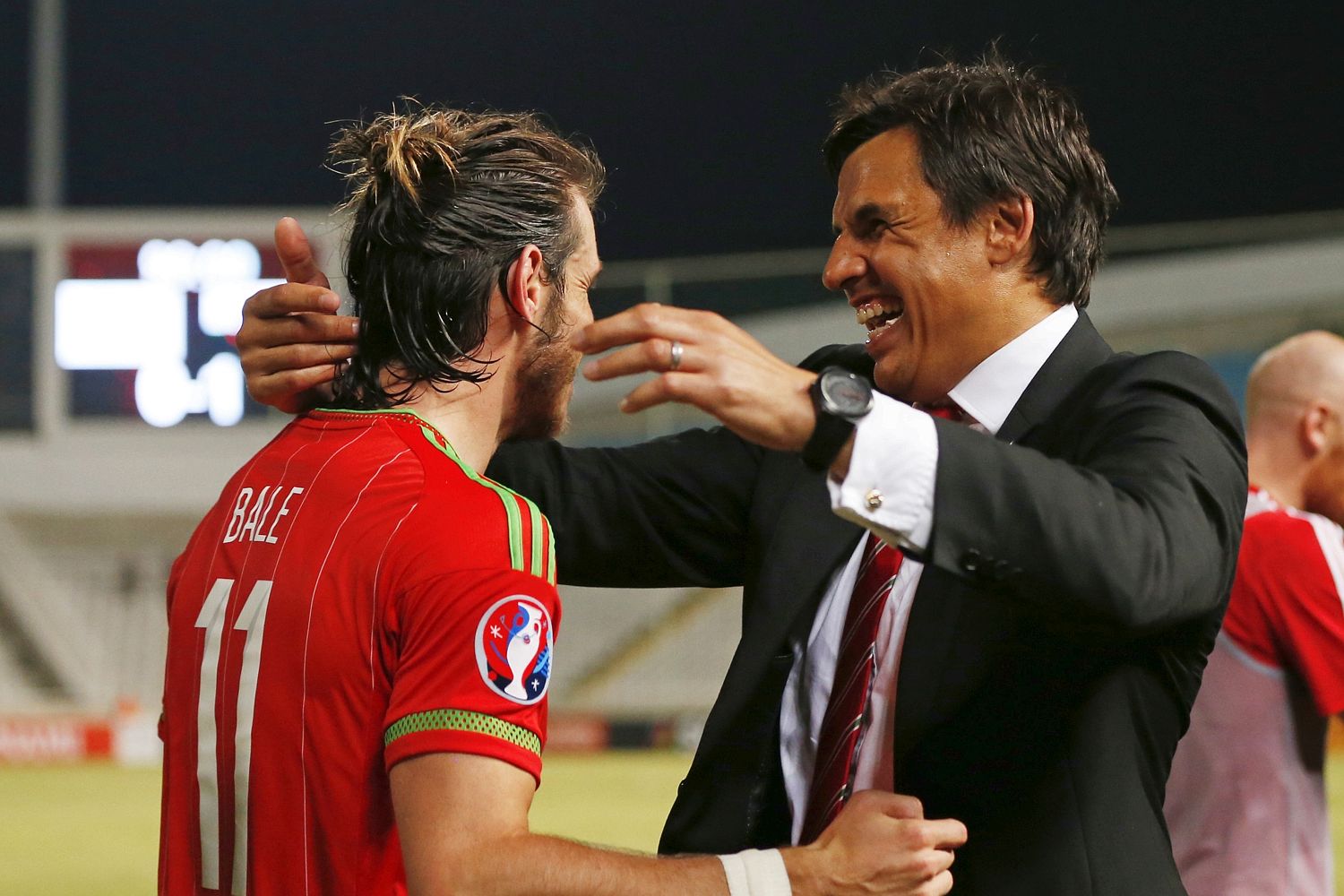 Coleman y Bale celebrando la clasificación a la Eurocopa