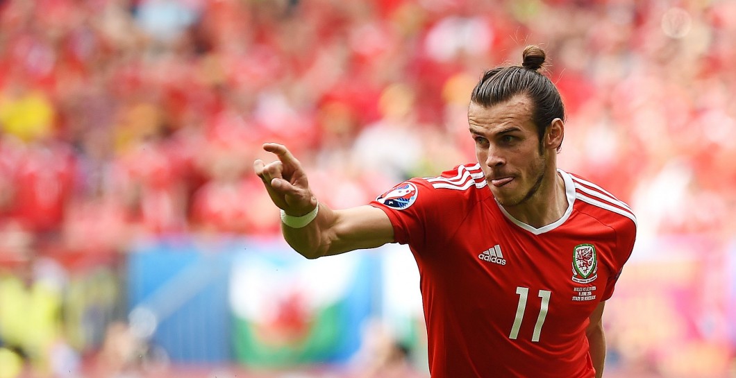 Bale le rompió sin querer la nariz a un aficionado