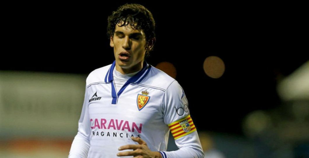 Jesús Vallejo en un partido con el Zaragoza