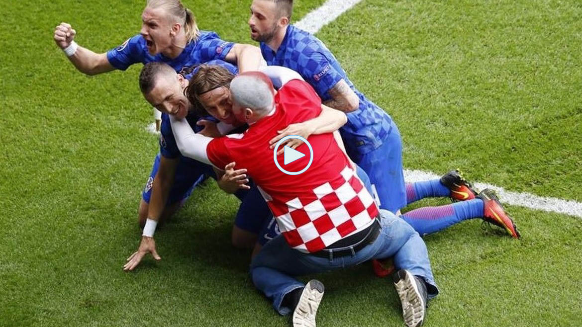 El sorprendente abrazo que se llevó Modric tras marcarle a Turquía