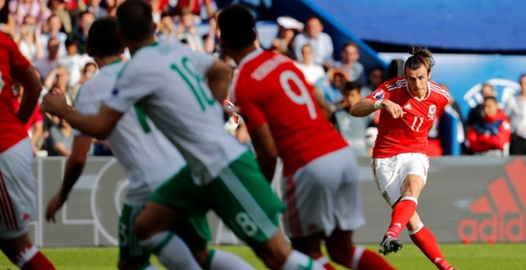 Bale casi marca de falta ante Irlanda del Norte