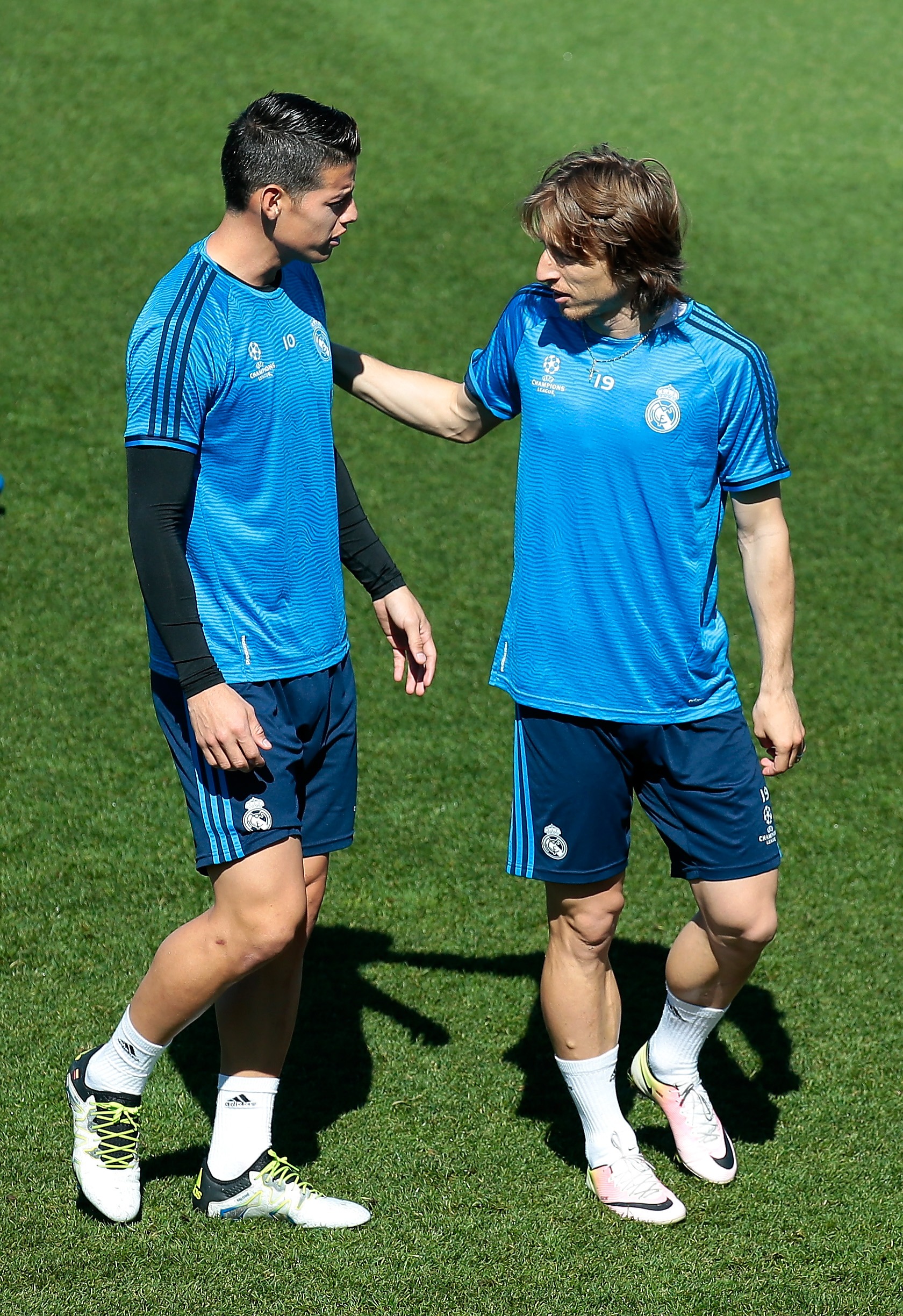 James y Modric en un entrenamiento