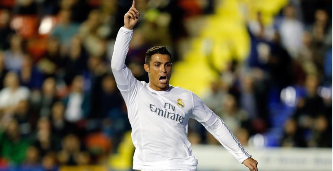 Cristiano Ronaldo celebra un gol 2016