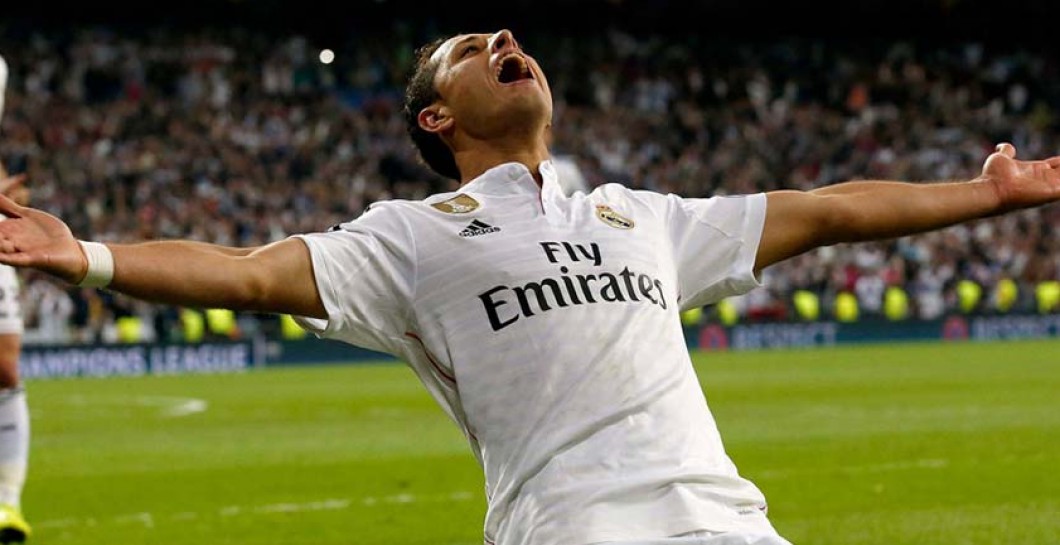 Chicharito celebra un gol en el Real Madrid