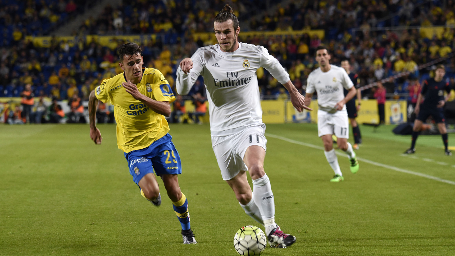 Bale conduce balón partido Las Palmas