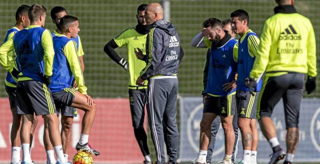 Zidane, en un entrenamiento del Real Madrid