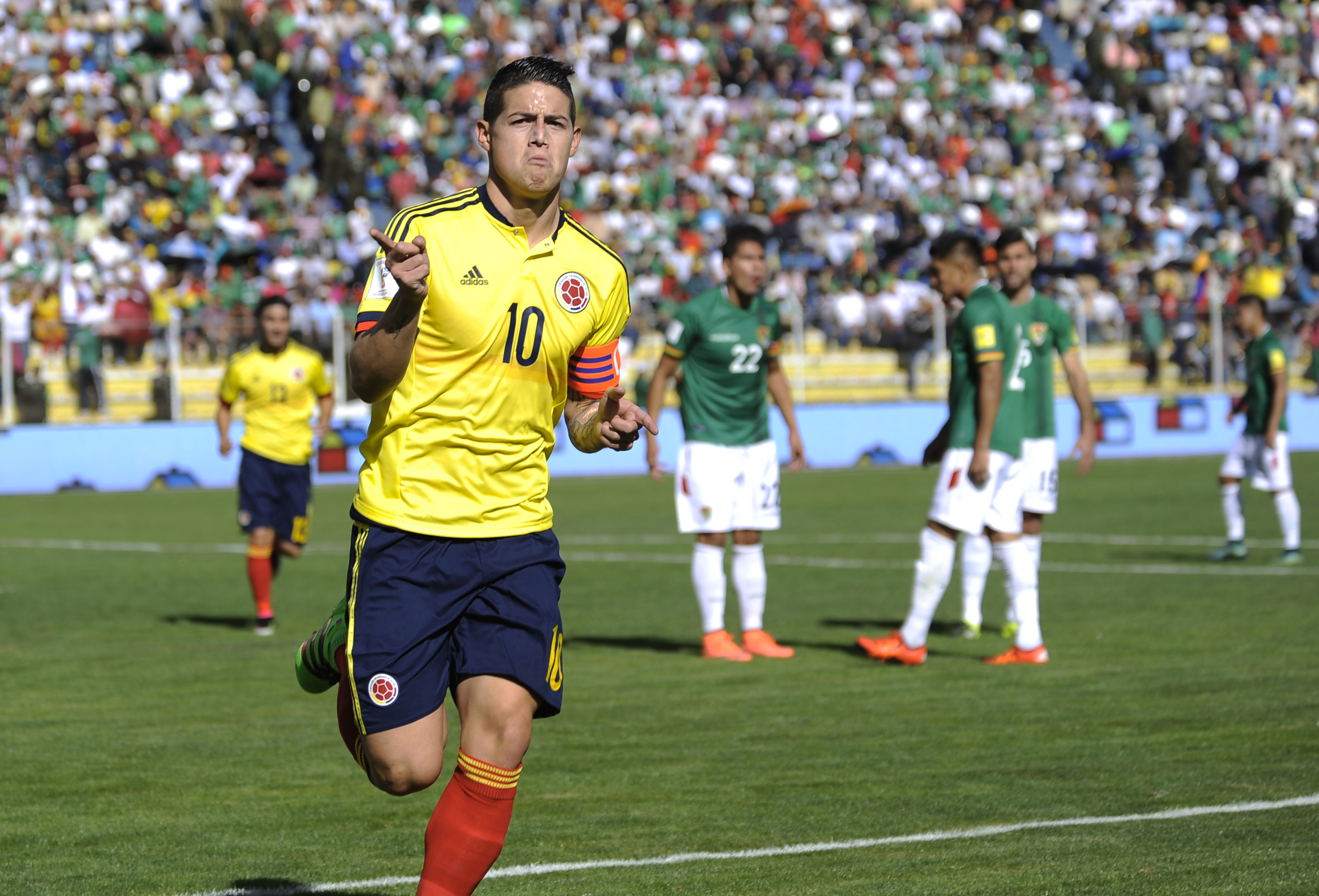James celebra su gol a Bolivia