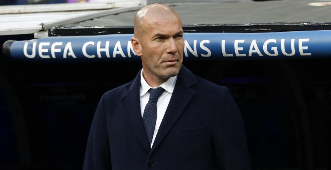 Zidane en el banquillo Bernabéu