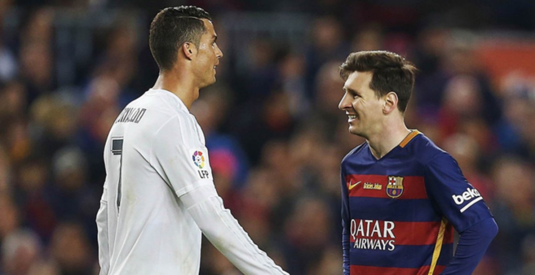 Cristiano y Messi durante el Clásico