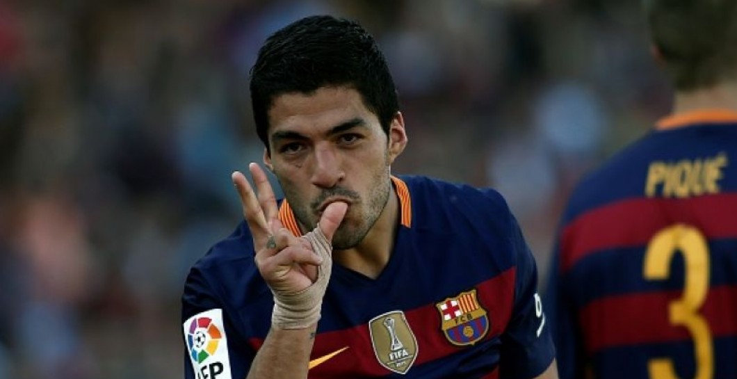 Luis Suárez celebra un gol con el Barcelona